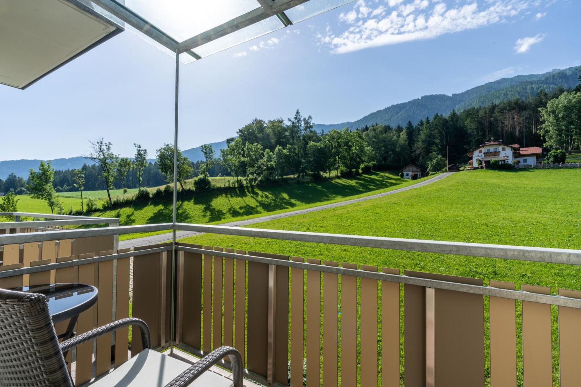 Garni Schorneck Bed & Breakfast Brunico Luaran gambar