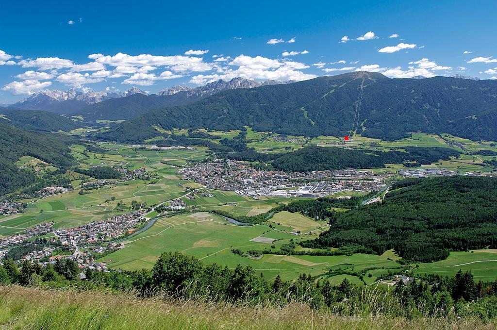 Garni Schorneck Bed & Breakfast Brunico Luaran gambar